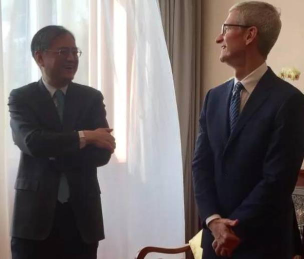 一张清华大学教师“偷拍照”，点醒众人，高贵是不把自己太当回事