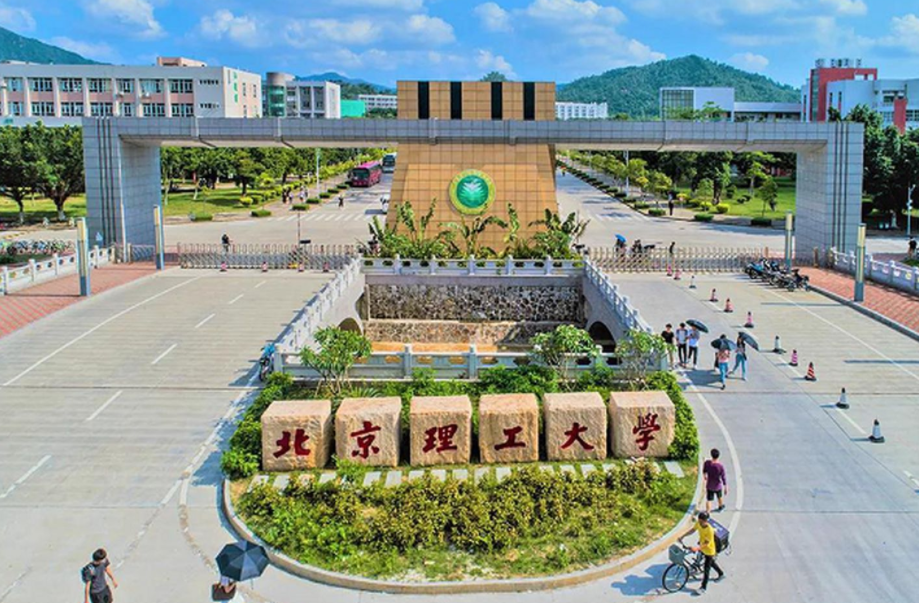 姚远：北京理工状元学霸，捡垃圾流浪12年，他到底经历了什么？