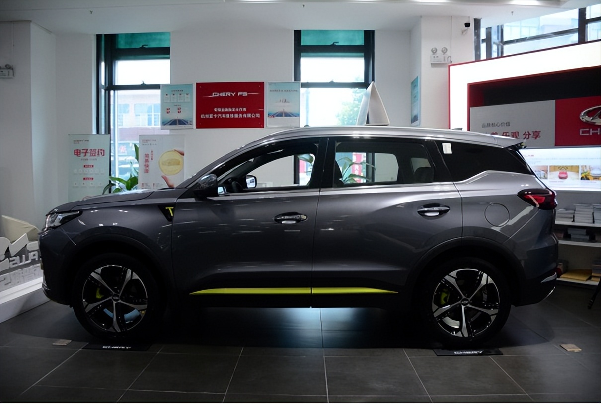 开的快更要开的帅 瑞虎7 PLUS贵妃黄限定版到店实拍