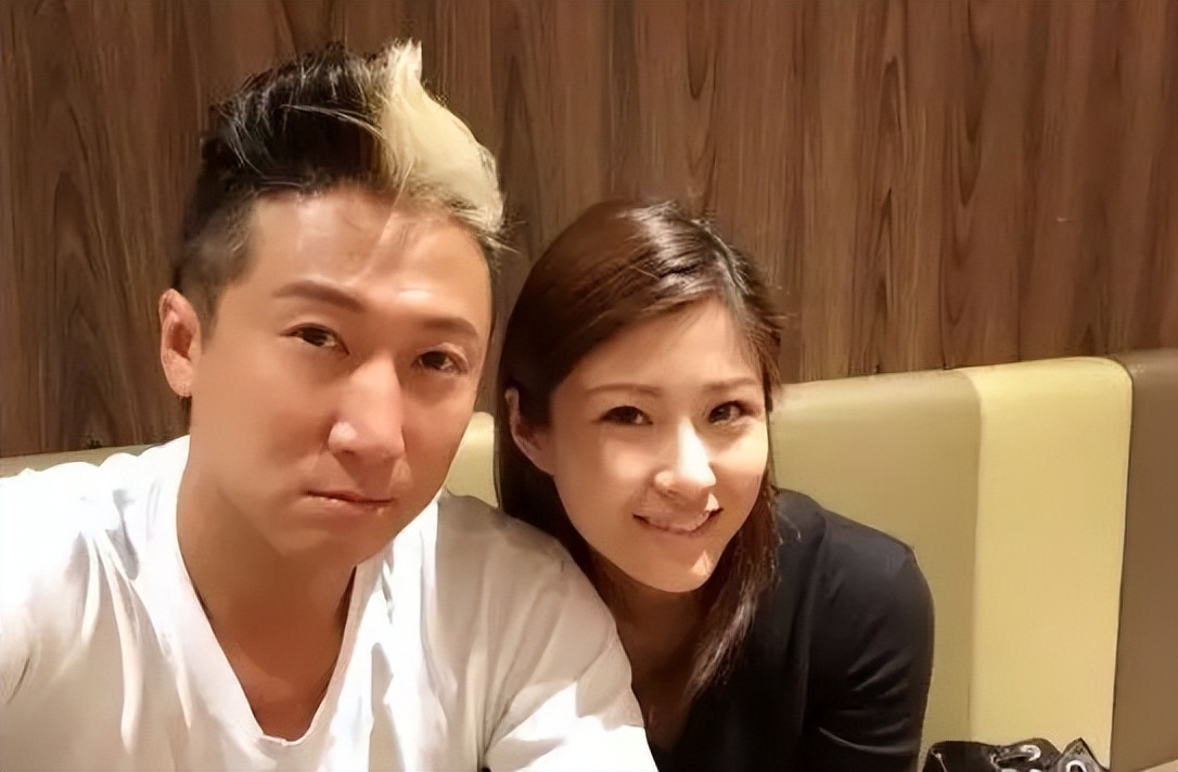 洪金宝女儿照片曝光：五官清秀皮肤白皙，36岁至今未嫁