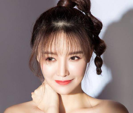 “畸形脸、电风扇脸”，10位整容过度的女星，有人直接命丧手术台