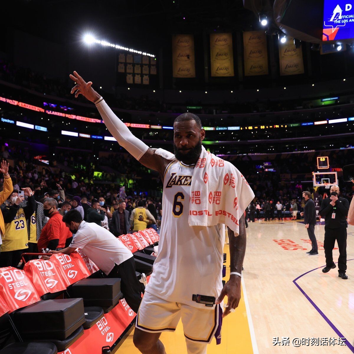 nba雷霆为什么不交易韦少(交易计划曝光，涉及三方交易，杜兰特原因，威少不会去篮网)