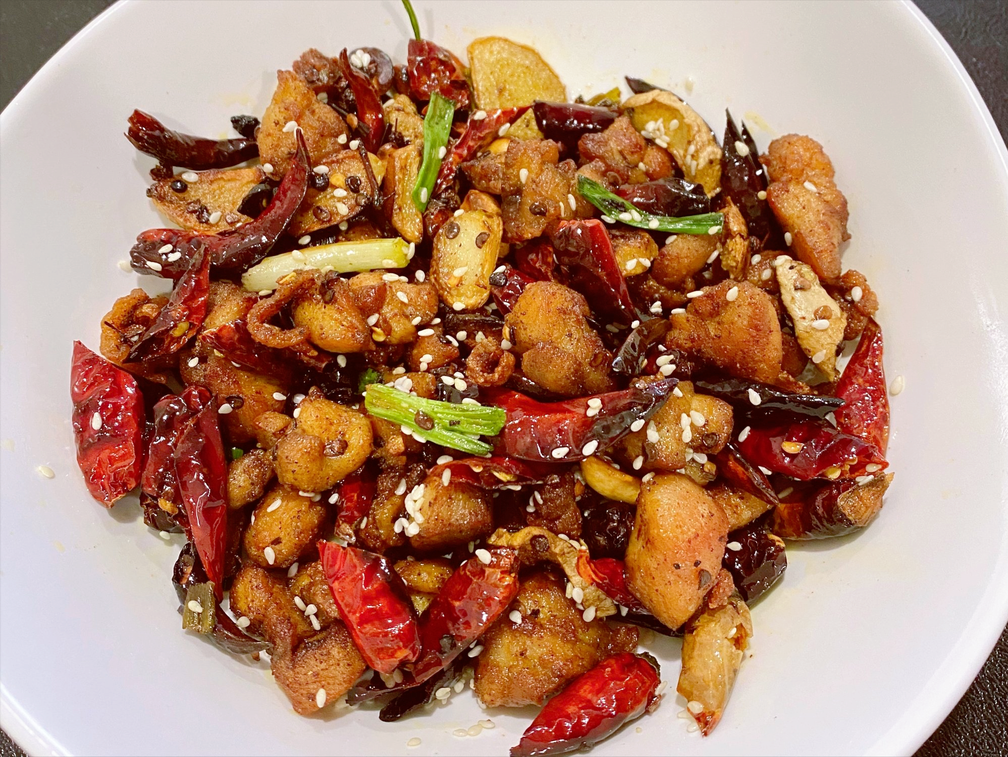 好吃的江湖菜"辣子鸡丁",麻辣鲜香,外焦里嫩,学会做给家人吃
