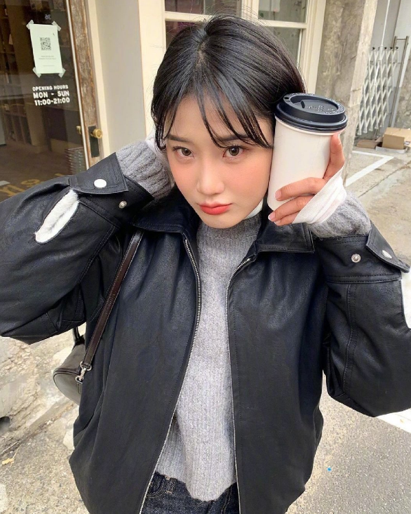 可盐可甜的短发女生照样性感和可爱 穿搭风格简简单单