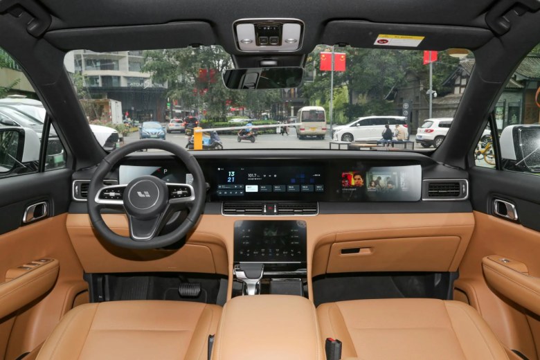 同为增程式SUV，理想ONE和岚图FREE怎么选？