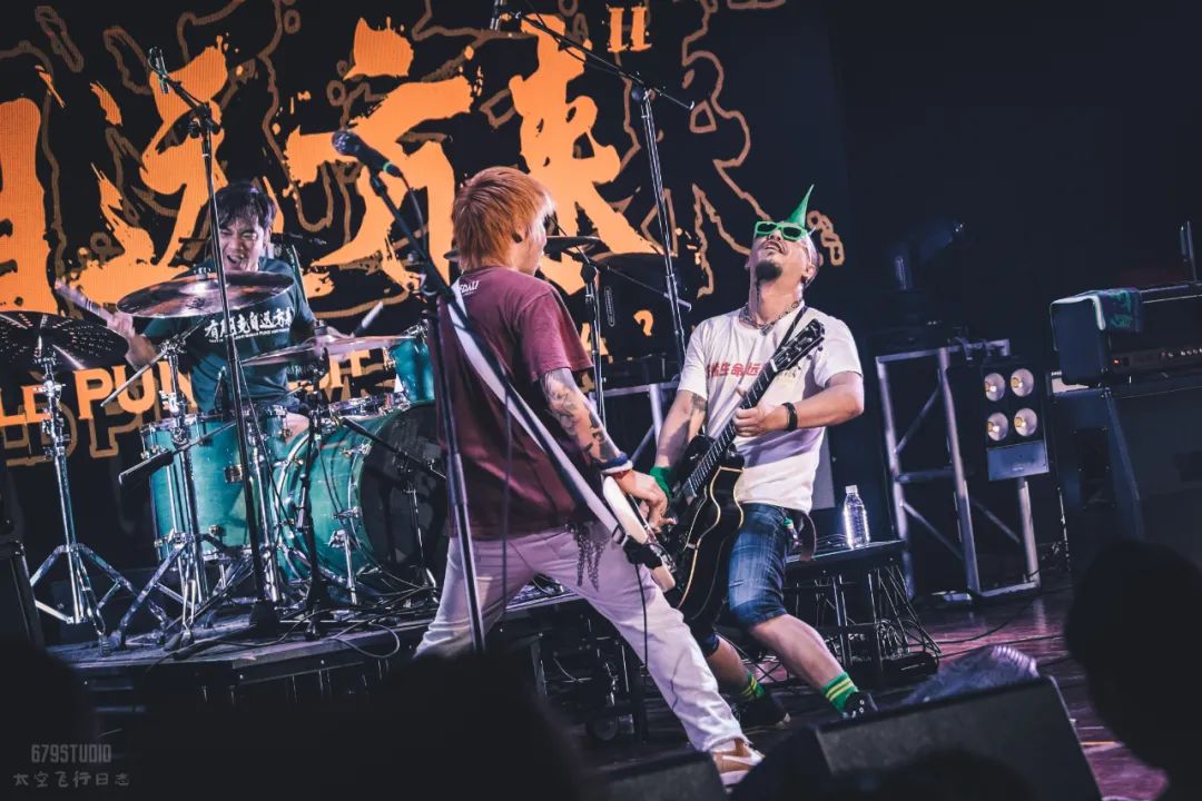 脑浊乐队专访：迟来的巡演，有朋克自远方来