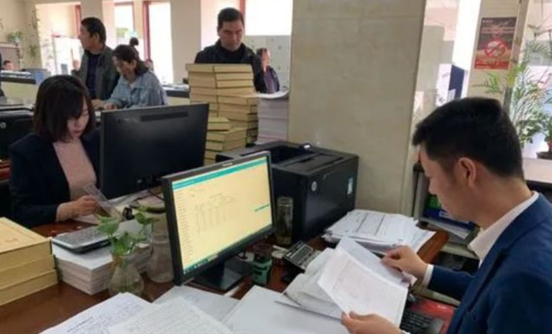 这三类编制岗将变成合同工，老师岗位或在其中，考生需慎重选择