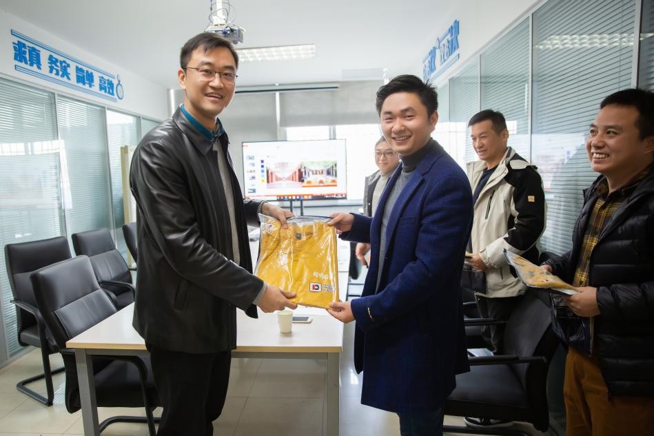 奔赴，北纬18°的温暖