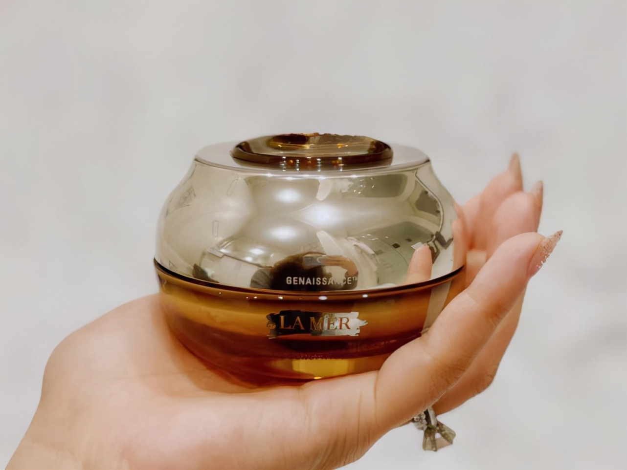 面霜精华那个品牌好推荐(公认好用的大牌4款贵妇面霜,海蓝之谜只是