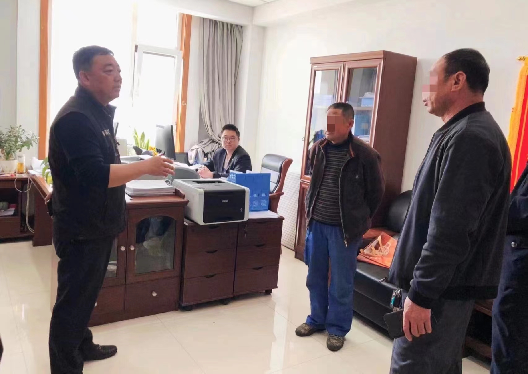 清涧法院“驼城春雨”专项执行行动拉开序幕