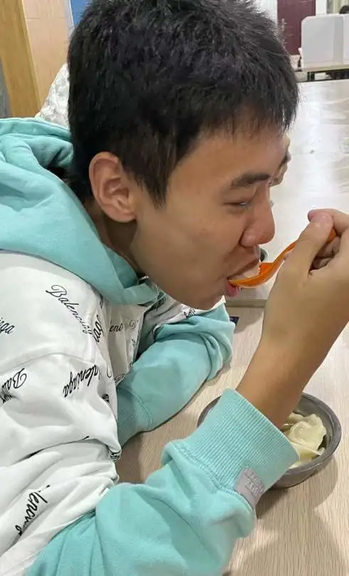 温暖冬至 | 人工智能学院2021级电信类3班开展“暖心冬至”主题活动