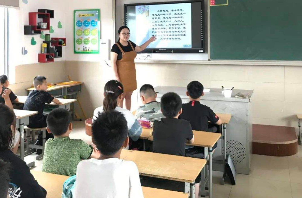 小学教育VS学前教育，哪个就业前景更好？听听过来人怎么说