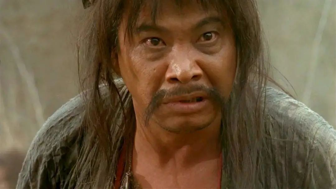 没想到,2022年一开年,已故吴孟达会以这样的形式,打出一副王炸