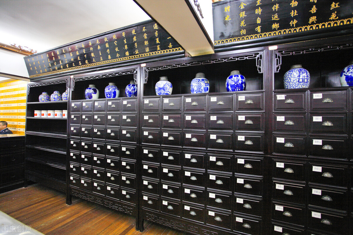 我，80后，学医8年做骨科医生10年月入1.6万，医生真没那么光鲜