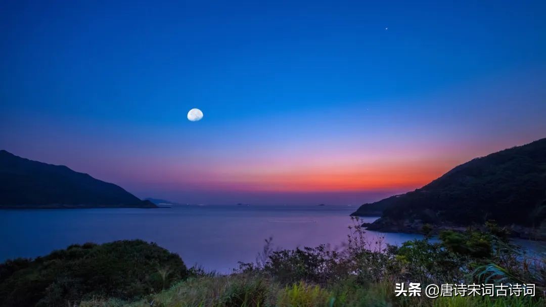 春夜，月光似水流