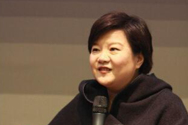 曾力挺章子怡，甩陈凯歌骂王思聪，“名门痞女”洪晃到底什么来头