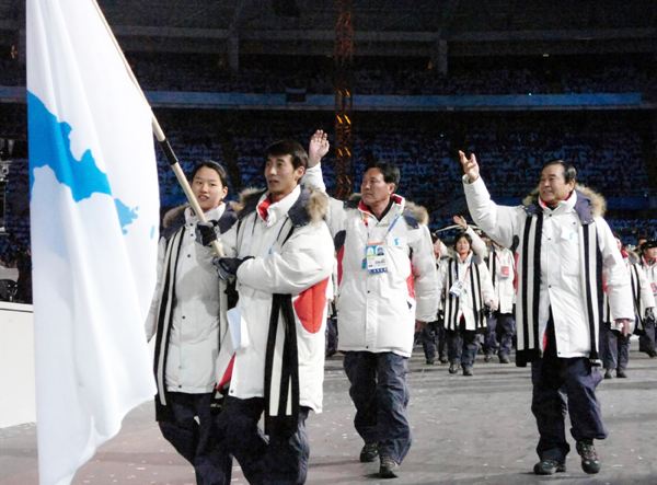 韩国世界杯为什么会被骂(恶意犯规划伤中国选手、买黑哨进了世界杯，韩国为啥“蛮不讲理”)