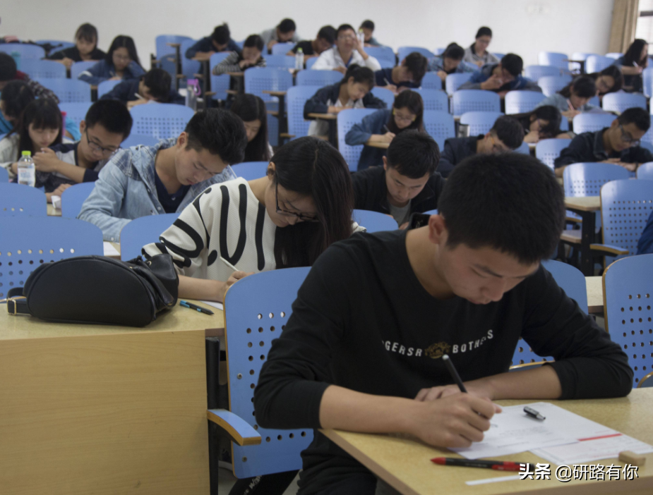 函授本科能直接考研吗？第一学历是大专，复试时会直接被刷吗？