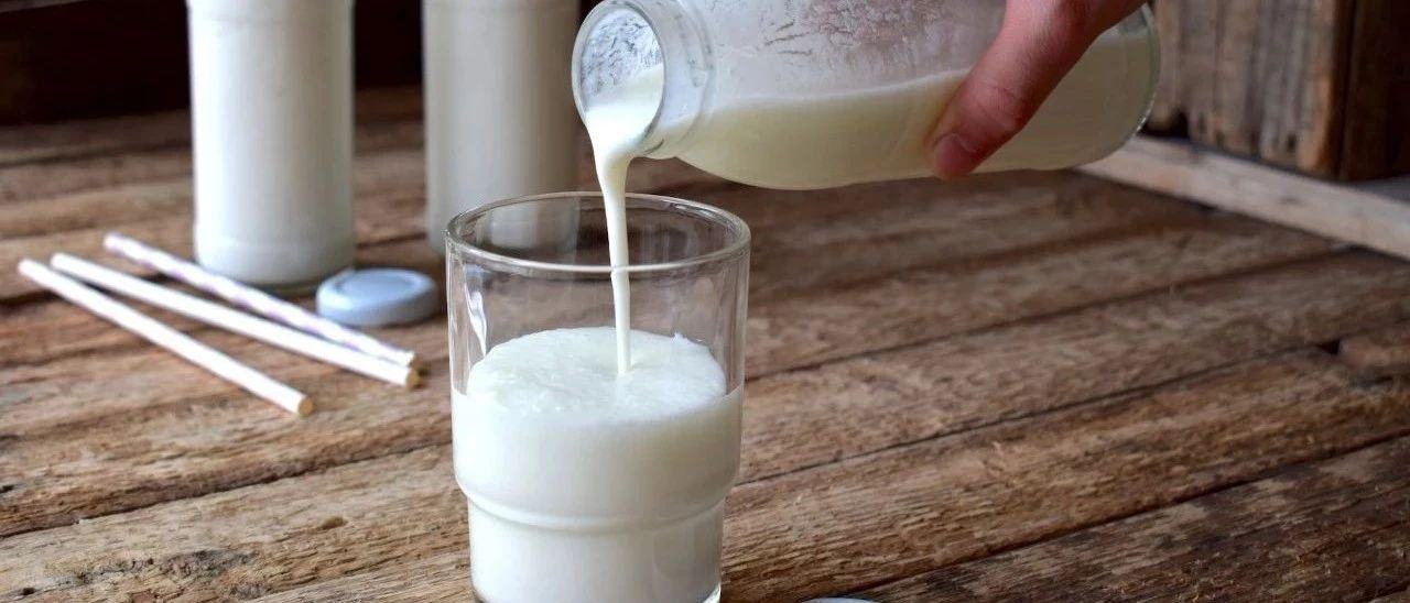 长达8年的研究：每天喝一杯牛奶，容易患乳腺癌？喝牛奶注意3点
