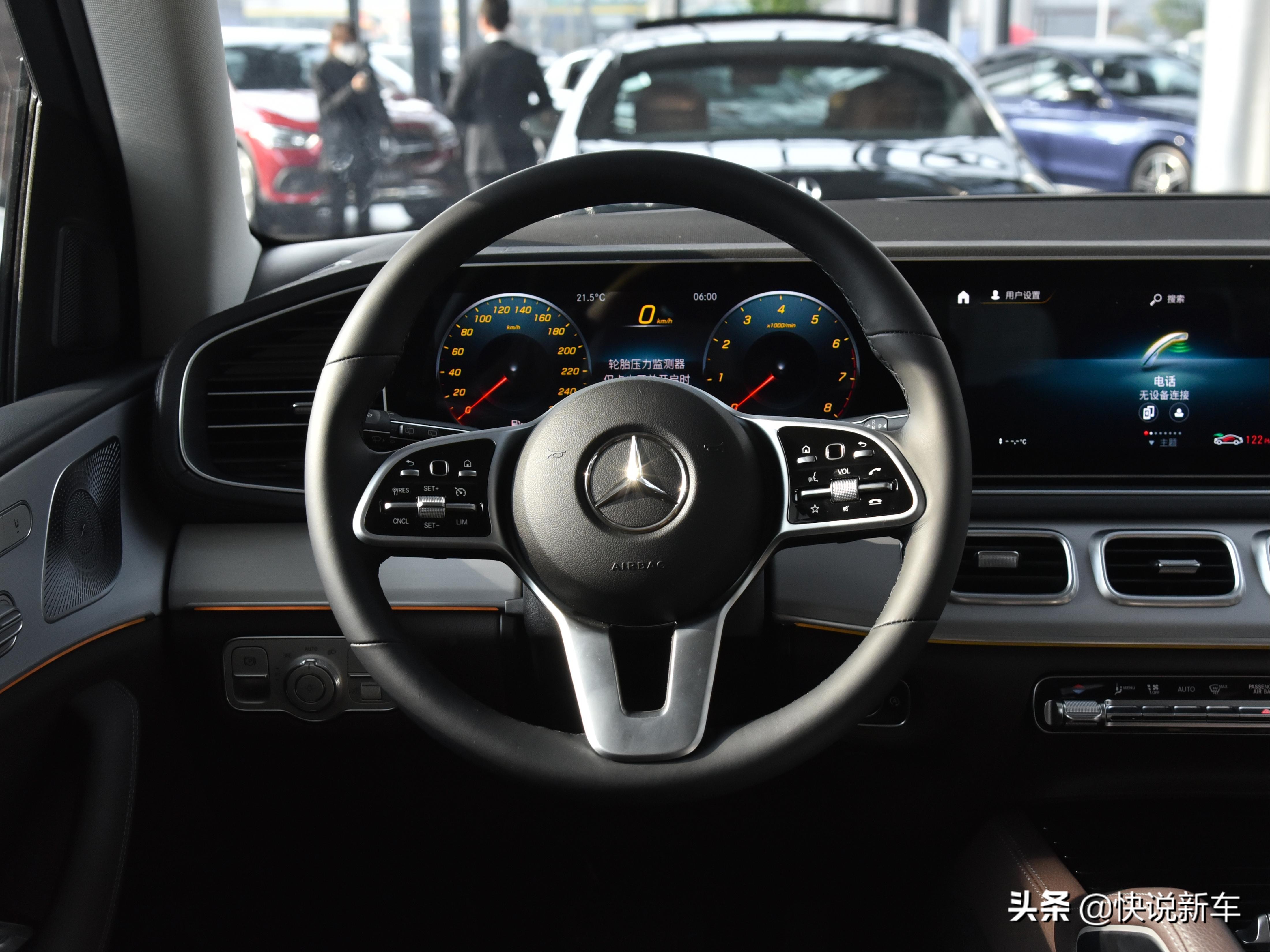 百万豪车，全尺寸SUV，内饰豪华，实拍奔驰GLS