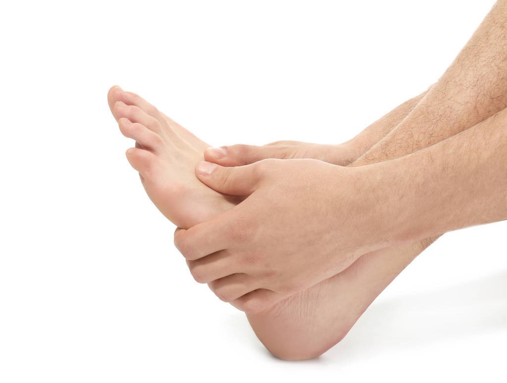 不同位置的脚疼，可能与不同的疾病相关，要及时治疗