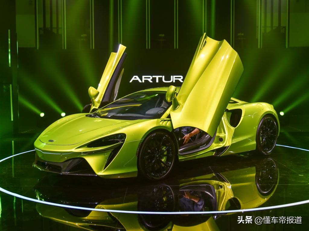 数读｜超豪华品牌上险量Top 10：迈巴赫破万在即，保时捷一家独大