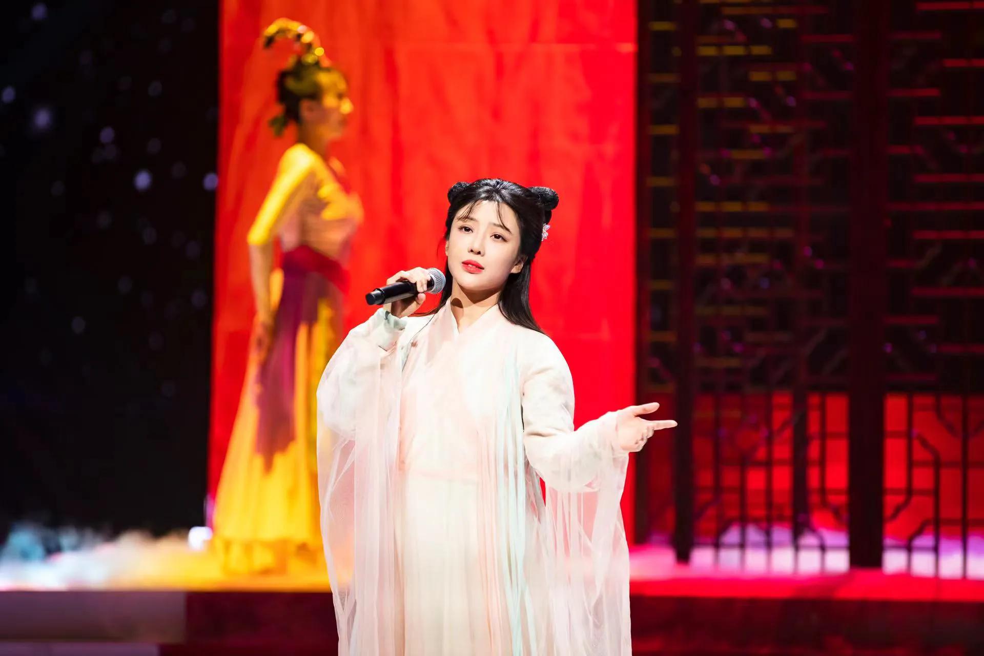 夏日之夜，火热开赛，《星光大道》夏赛季阶段赛闪亮开启