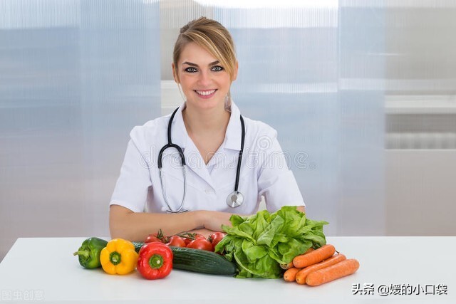 50岁以上女性要补充什么营养，为何发胖？营养师：推荐3种饮食法