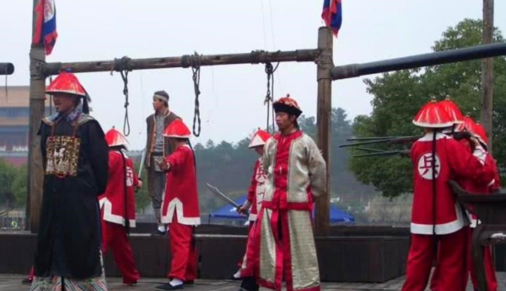 古时候，死囚行刑前一晚，官府为何允许妻子入狱同住？