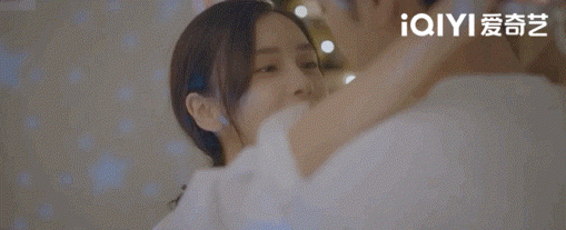 《爱情应该有的样子》可乐CP甜度超标，房车里共度浪漫夜晚