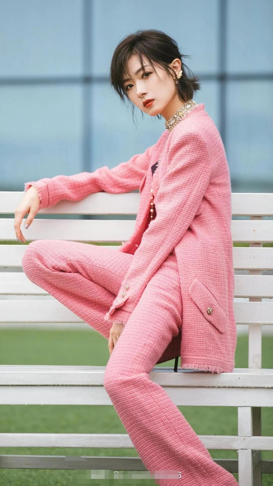 冷艳女神，万茜