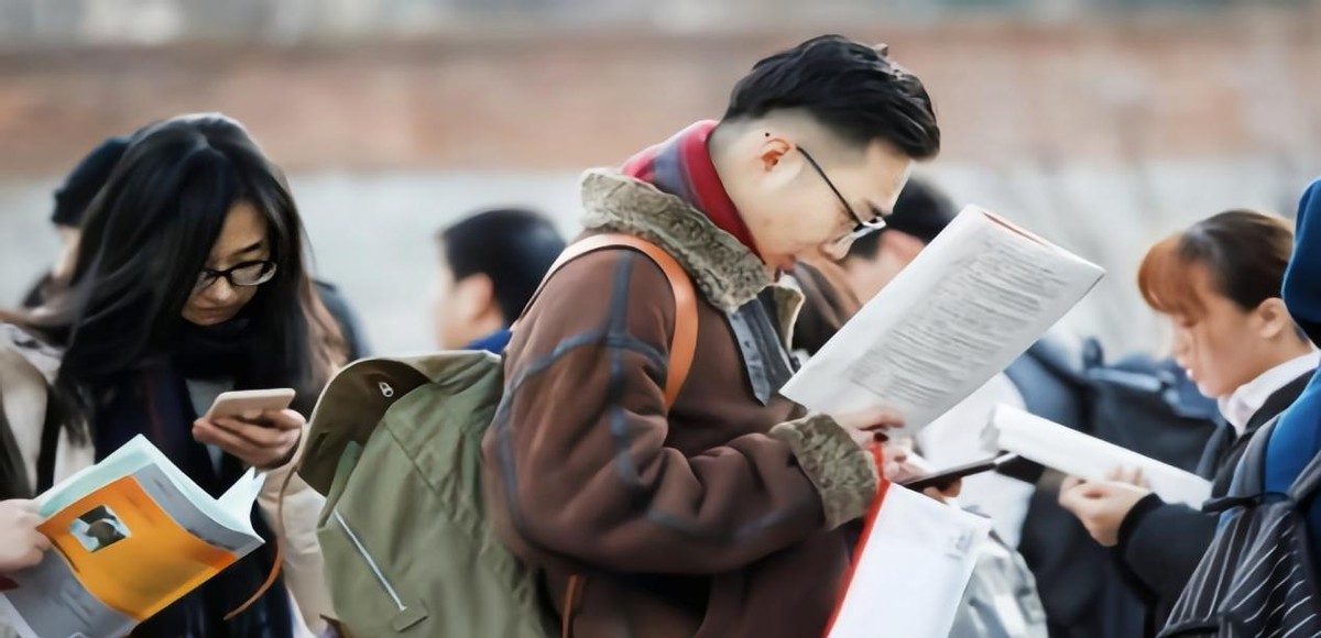 浙大“本硕连读”7年的学霸黄晓斌，医学院毕业后却转行卖面包