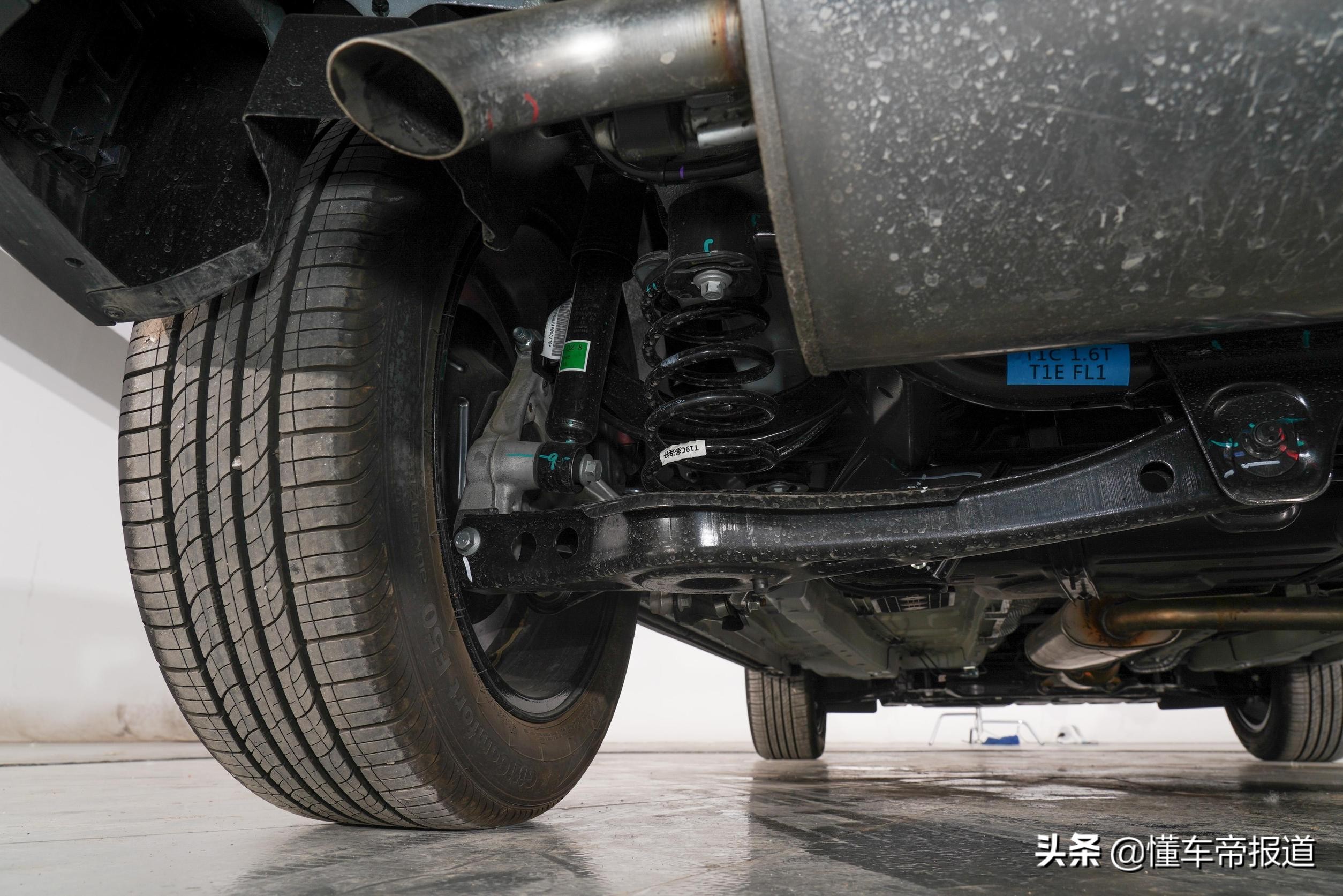 新车｜摆脱家族式设计，为年轻用户而来！试驾奇瑞欧萌达