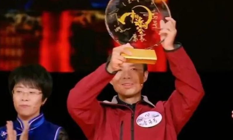 4年前，击败北大硕士，拿下诗词大会冠军的外卖小伙，如今在干啥