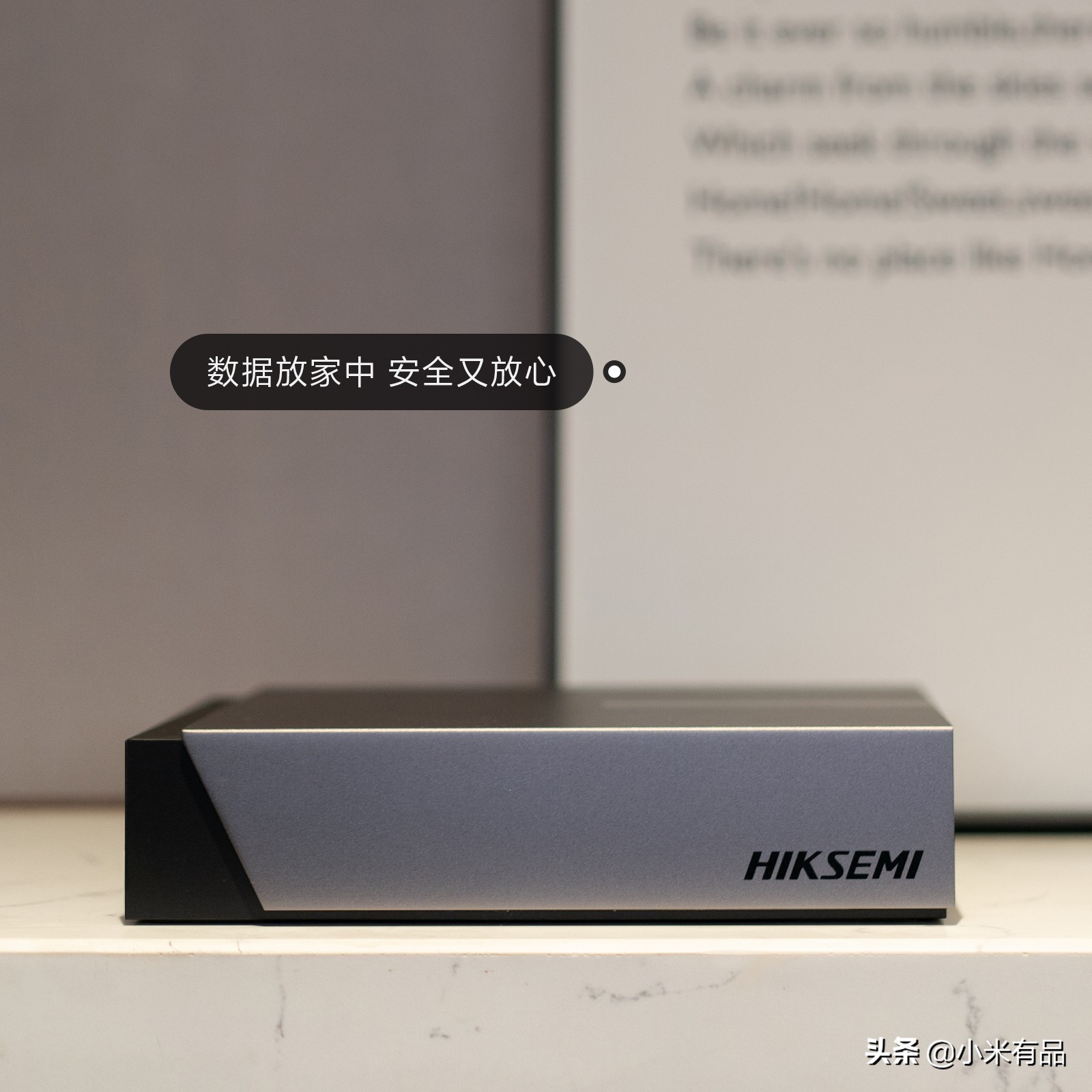 手机、电脑里的照片、视频和工作资料越来越多，空间却越来越小，想存硬盘又犯懒；出差
