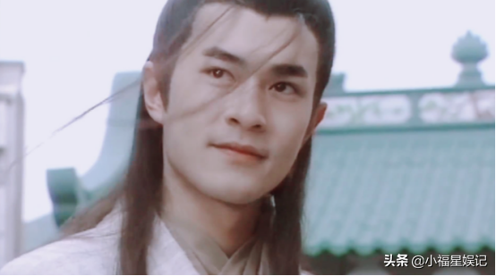 盘点“歪嘴杀”的13位明星，个个惊艳到糖分超标，帅到心坎里了