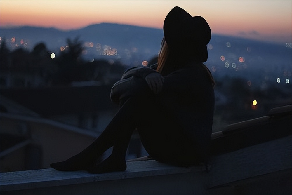 形容不被理解心酸的句子说说心情说说_晶羽科技