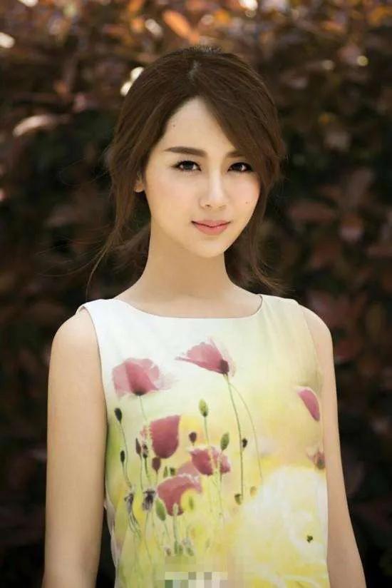 杨紫，25张精美的照片