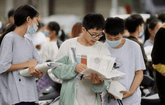 为啥农村出来的大学生，多数混得并不怎么如意？原因无非这几点