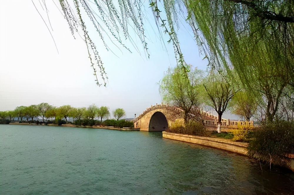 跟着名家学写景，篇篇是范文