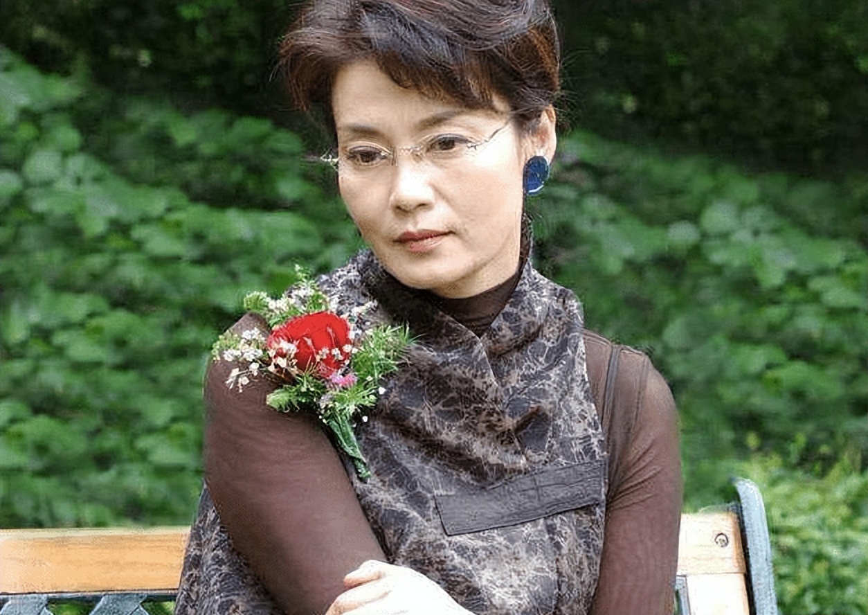 这10位母亲专业户，烟火气又不失魅力，都是中国人心中母亲的模样