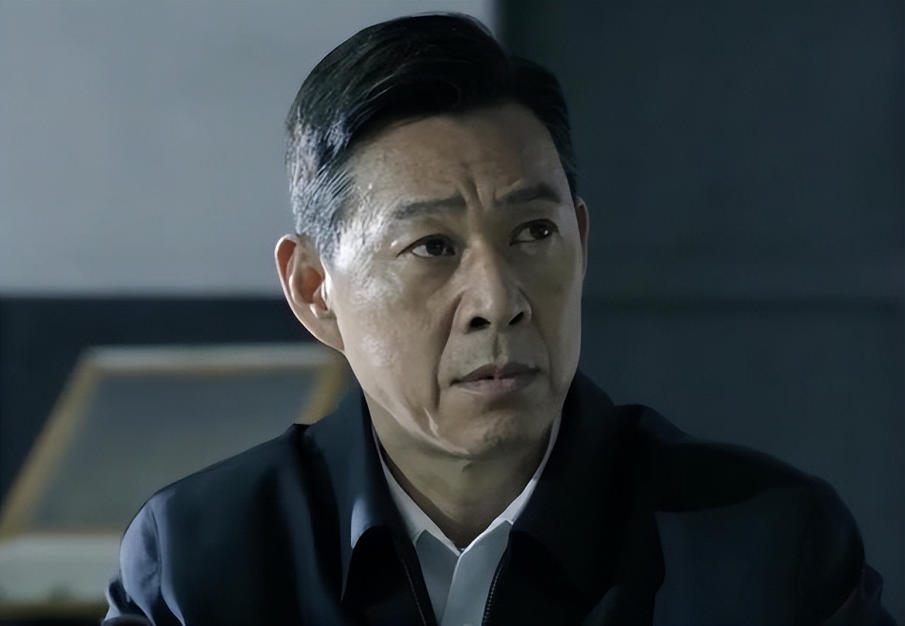 6位被捧成老戏骨的男星，演啥都像自己，不是年龄大就是老戏骨