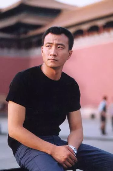 和刘烨拍床戏,迷倒吴京张涵予,这个男星凭什么能“男女通吃”?