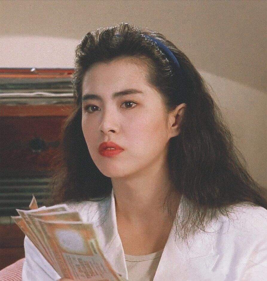 惊艳韩娱的5位中国女星，古力娜扎上榜，王祖贤在韩国火了几十年