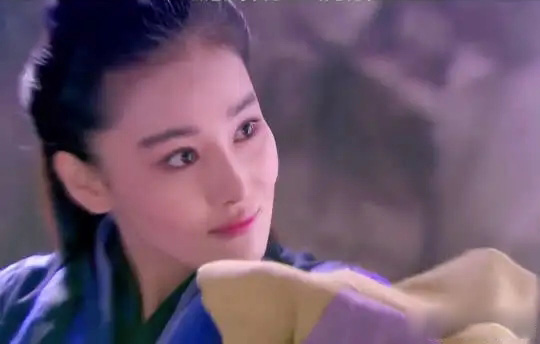 李莫愁被杨过抱住2次，为何都不杀他？原因藏在3个细节里