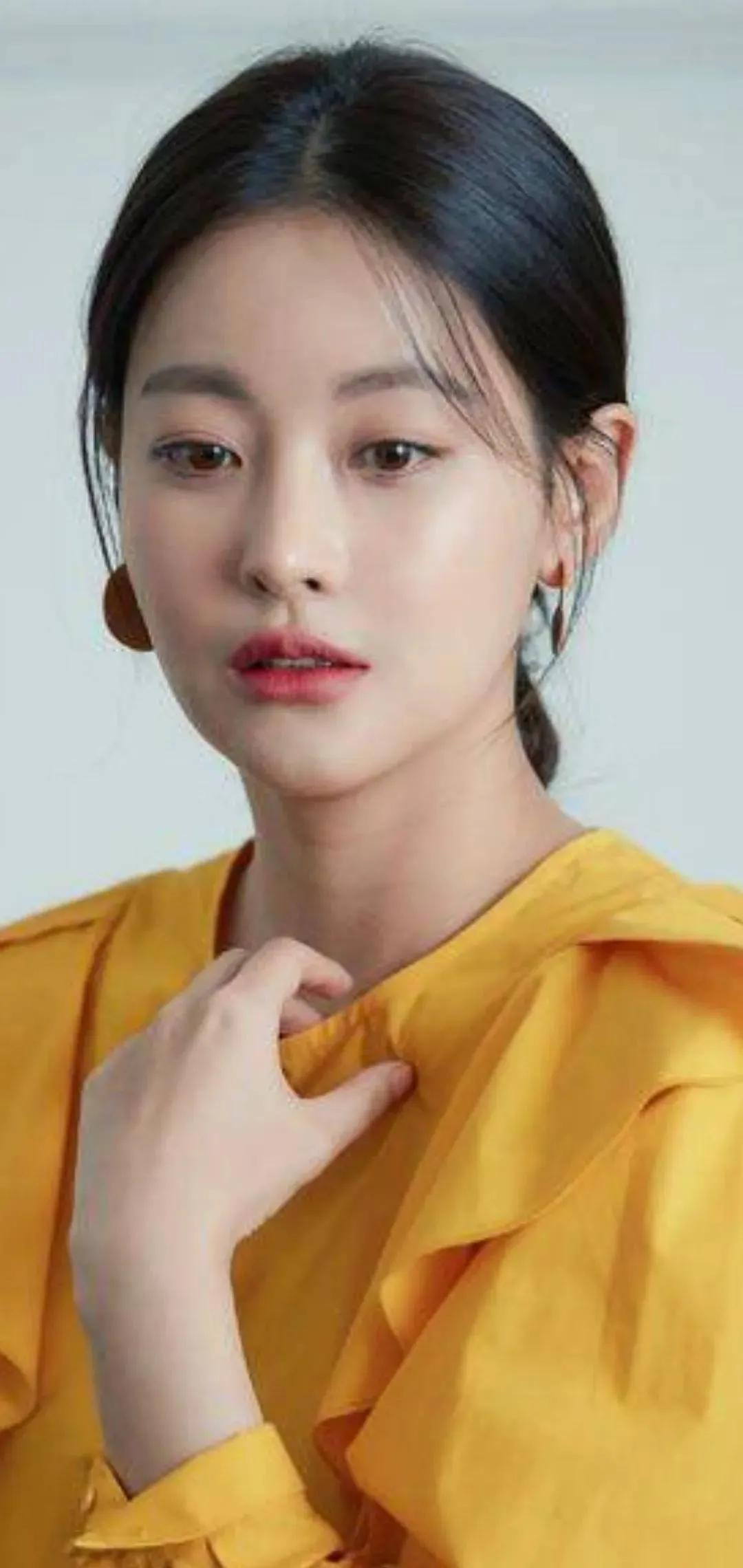 韩国女星吴涟序，清新甜美，气质迷人
