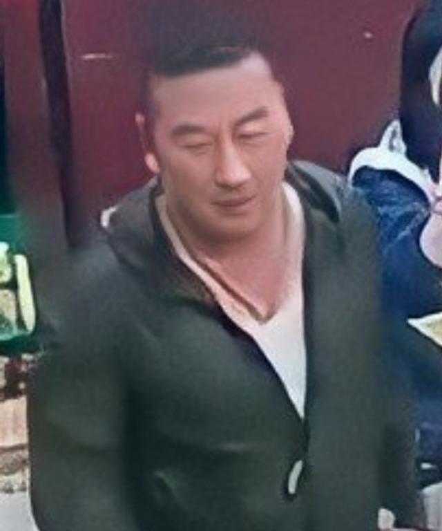 网友人肉搜索，唐山施暴者男子，案底累累，触目惊心