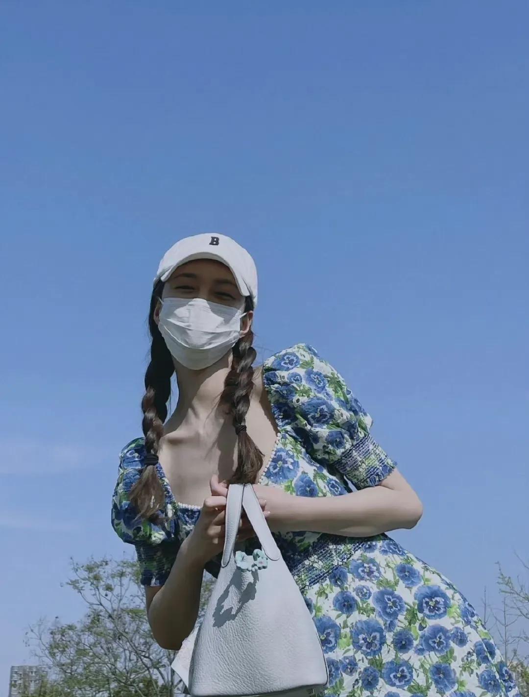 女明星撞衫之周洁琼和沈梦辰