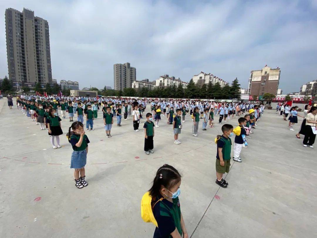 《你好，小学》—诺亚舟中联壹城幼儿园（大班走进军民小学参观）