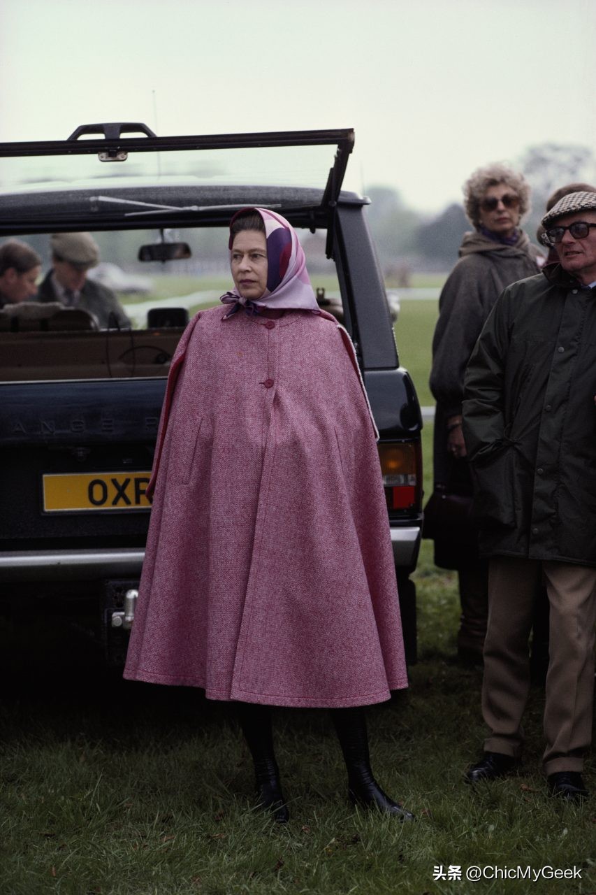 英王室女人罕见粉红照！戴安娜王妃美的一骑绝尘